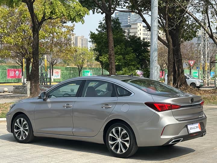 Фото 7 - Changan Eado Plus