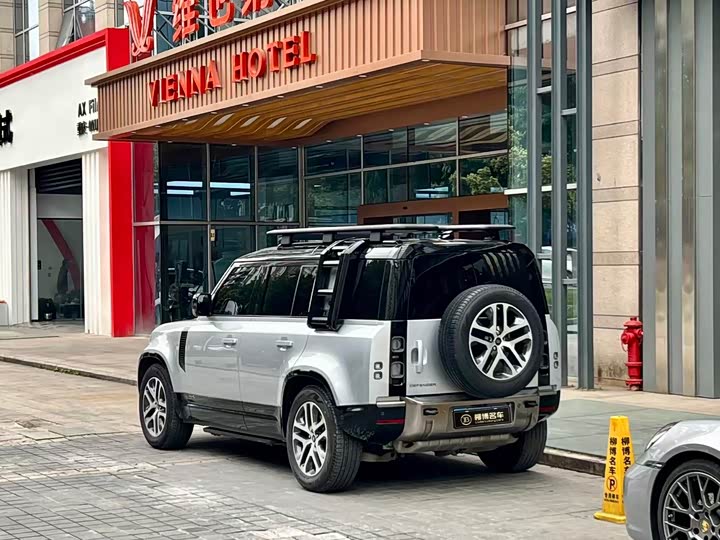 Фото 4 - Land Rover Defender