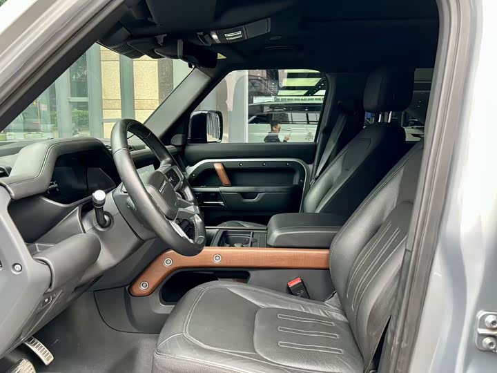 Фото 6 - Land Rover Defender