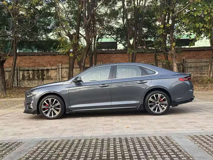 Фото 4 - Geely Preface