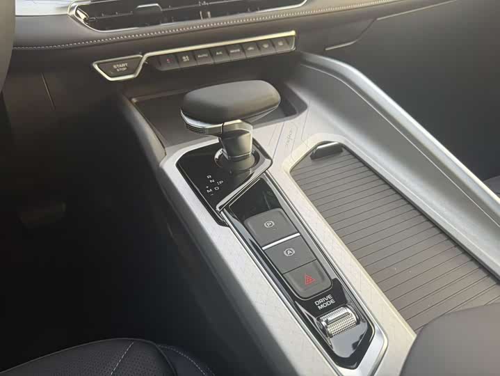 Фото 9 - Geely Preface