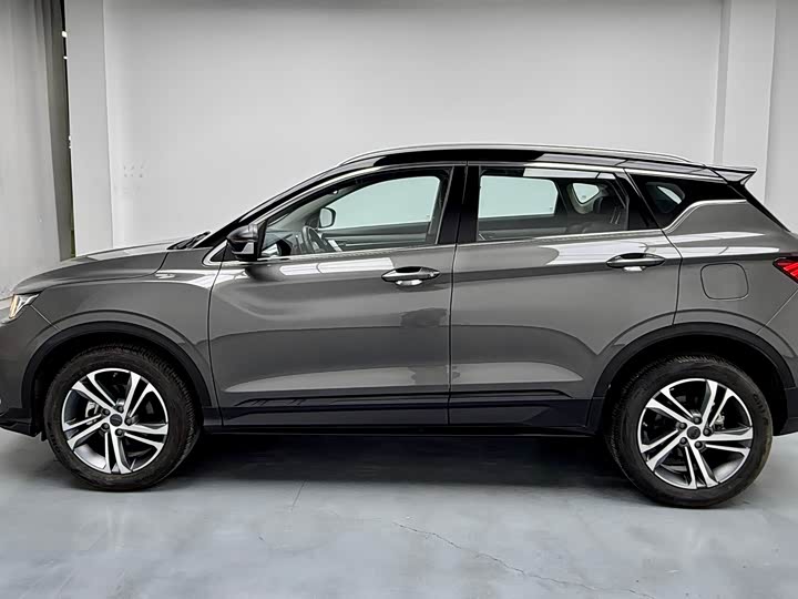 Фото 5 - Geely Coolray