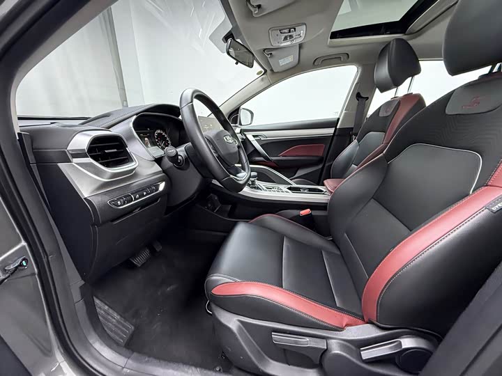 Фото 6 - Geely Coolray