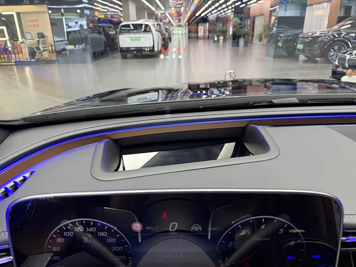 Фото 7 - Mercedes-Benz E-Class