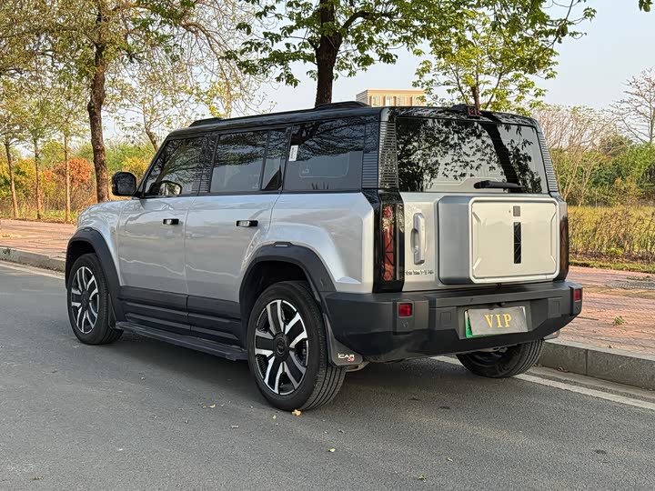 Фото 4 - Chery iCar 03