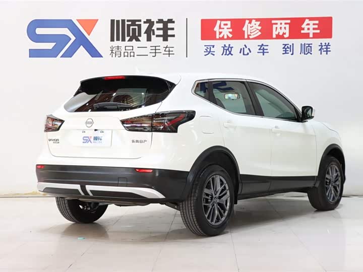 Фото 4 - Nissan Qashqai