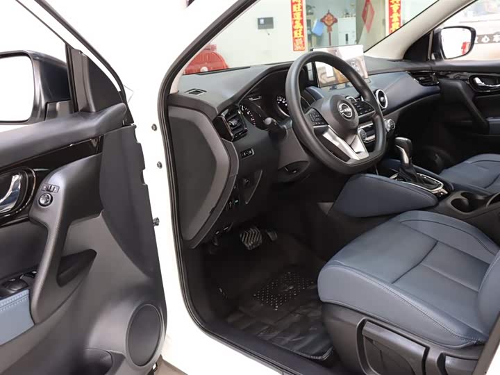 Фото 9 - Nissan Qashqai