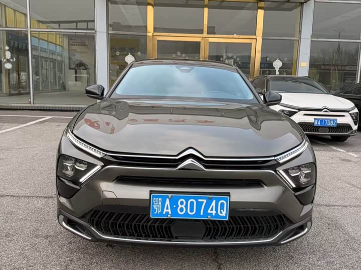 Фото 2 - Citroen C5 X