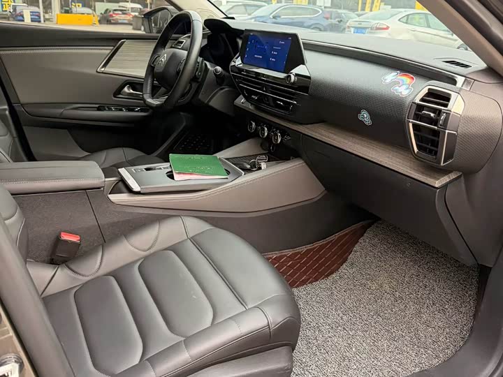 Фото 9 - Citroen C5 X