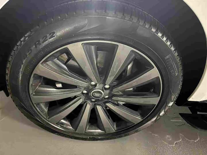 Photo 9 - Land Rover Range Rover