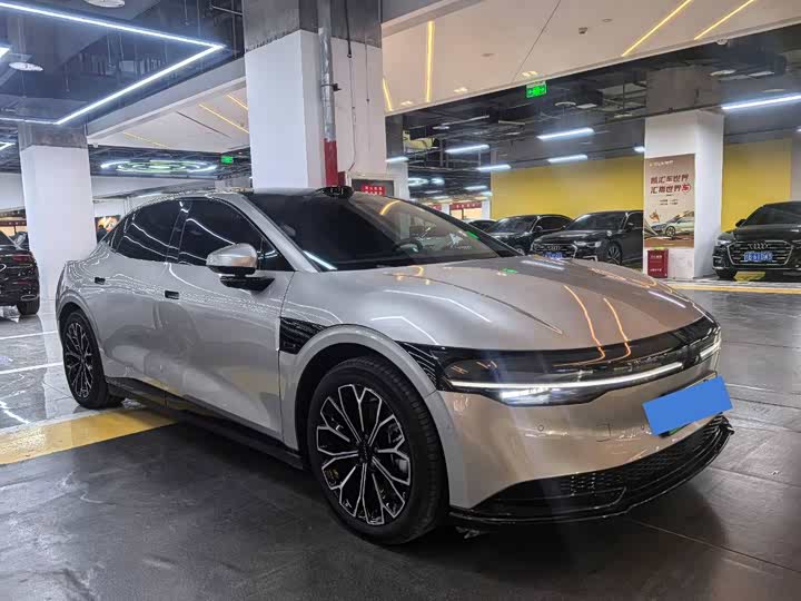 Фото 3 - Zeekr 007