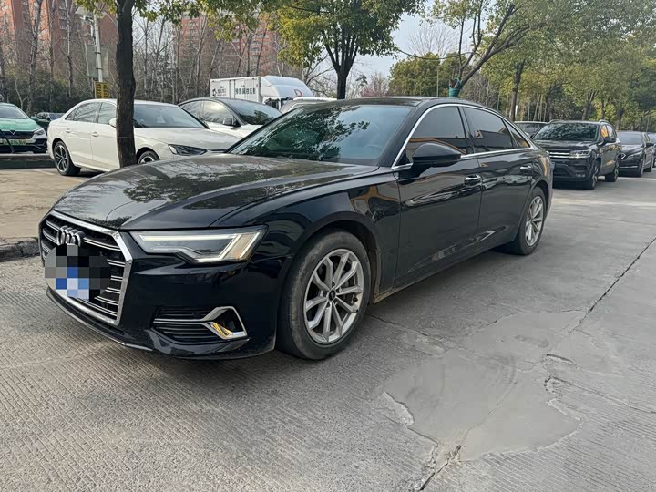 Фото 1 - Audi A6L