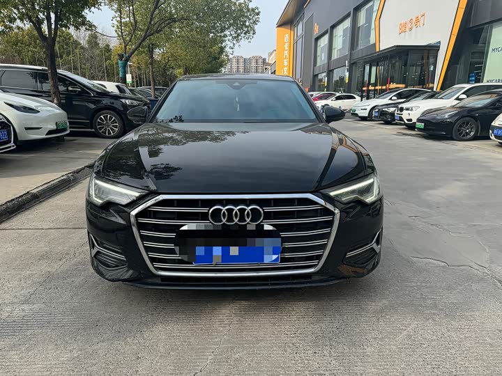 Фото 2 - Audi A6L