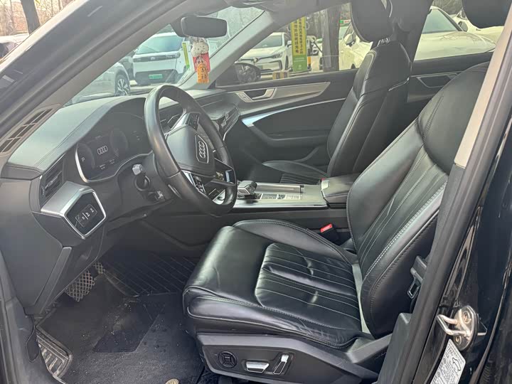 Фото 4 - Audi A6L