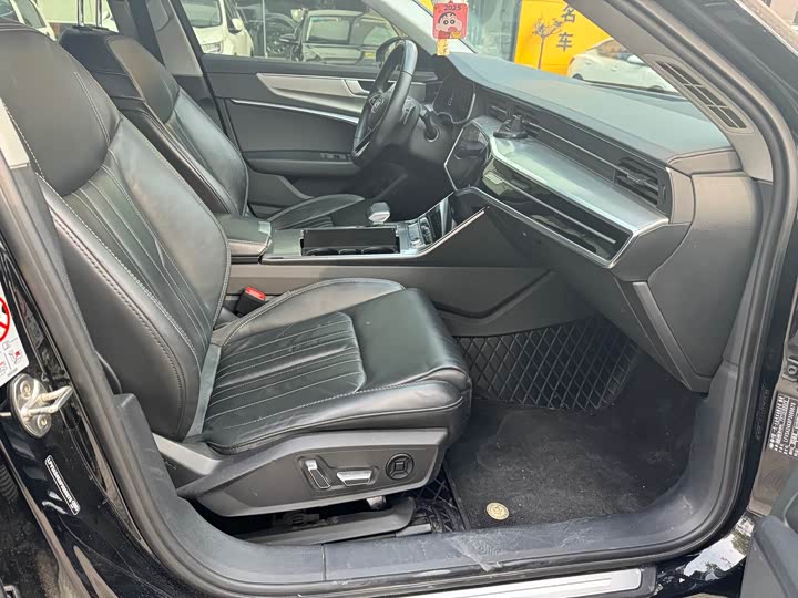 Фото 8 - Audi A6L