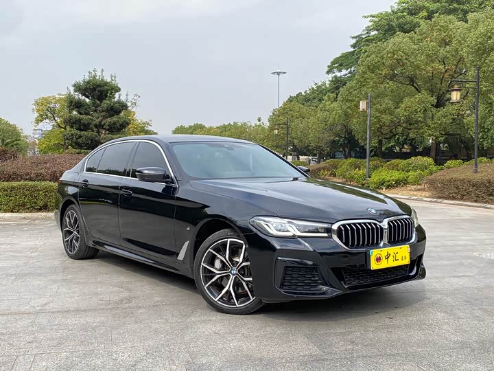 Фото 3 - BMW 5 Series