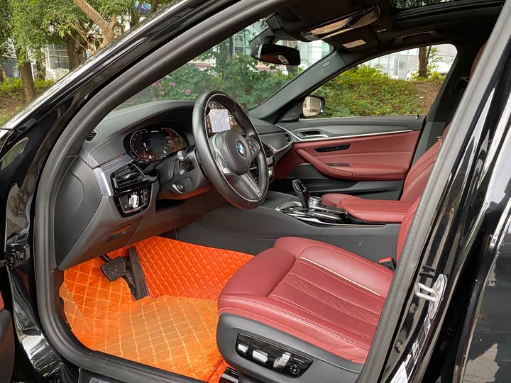 Фото 4 - BMW 5 Series