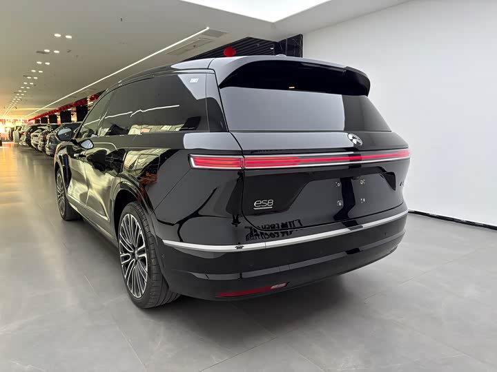 Фото 4 - Nio ES8