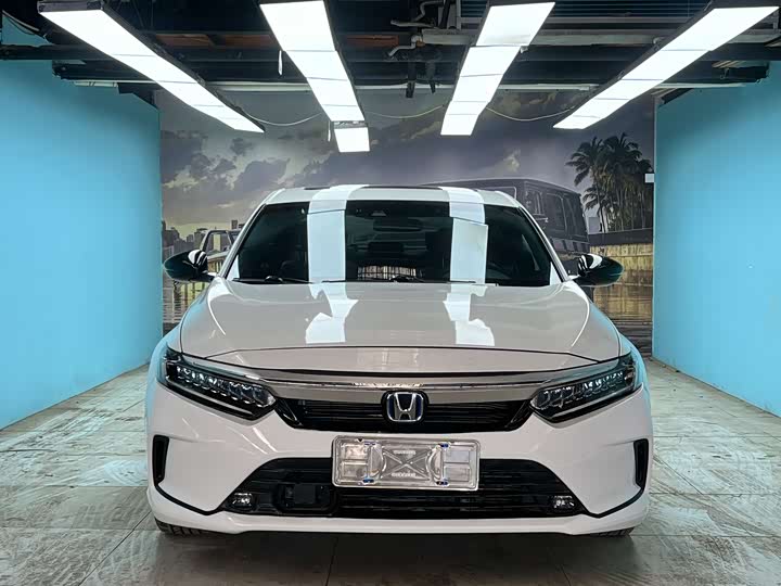 Фото 2 - Honda Inspire