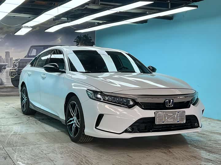 Фото 3 - Honda Inspire