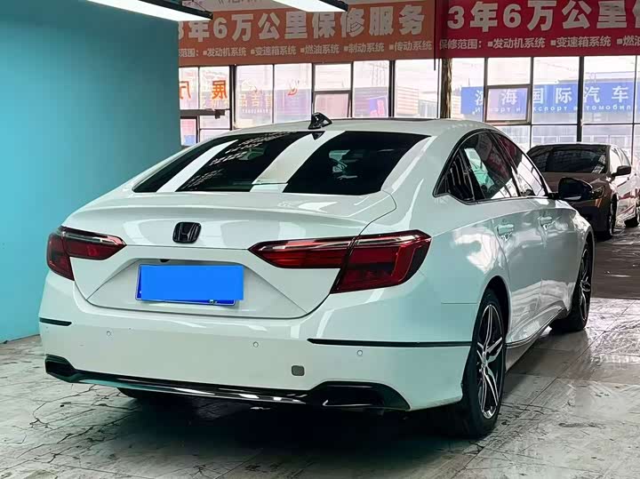 Фото 8 - Honda Inspire