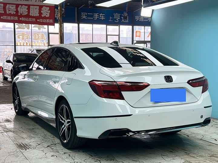 Фото 9 - Honda Inspire