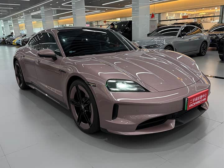 Фото 3 - Porsche Taycan