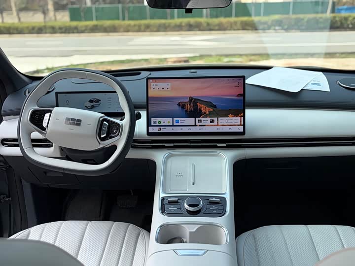 Фото 6 - Geely Galaxy Starship 7