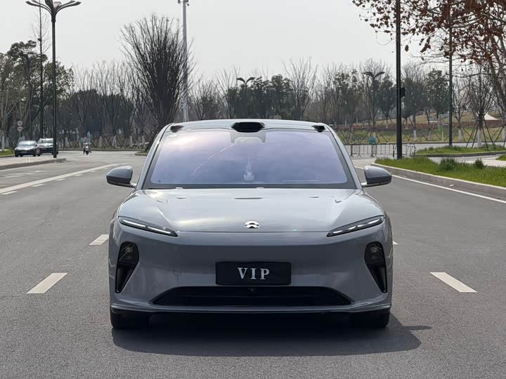 Фото 2 - Nio ET5T