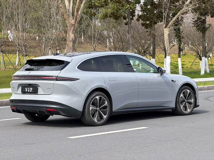 Фото 4 - Nio ET5T