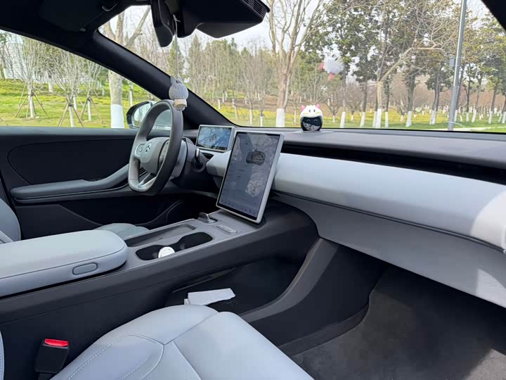 Фото 9 - Nio ET5T