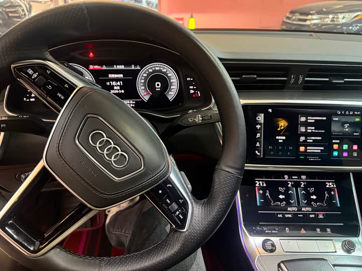 Фото 5 - Audi A6L