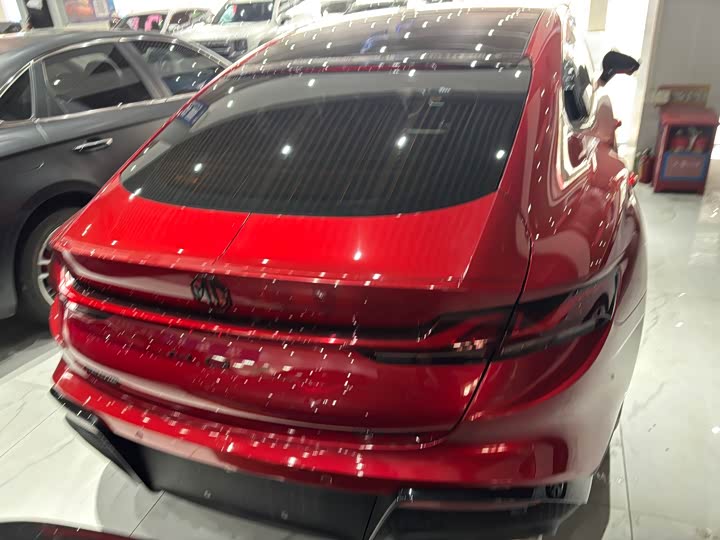 Фото 8 - MG Motor 7