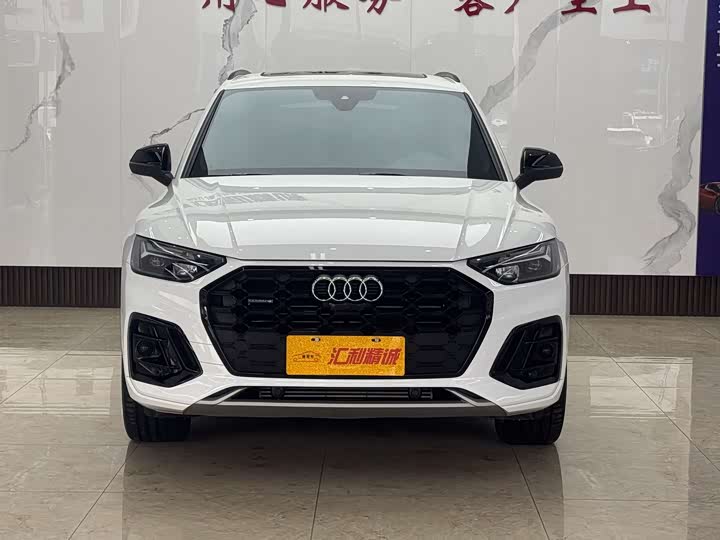 Фото 2 - Audi Q5L