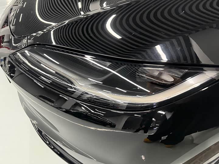 Фото 4 - Tesla Model 3