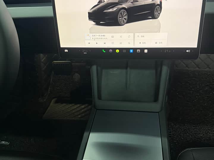 Фото 8 - Tesla Model 3