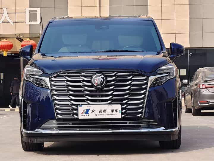 Фото 2 - Buick GL8 ES