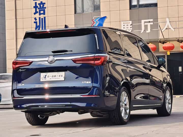 Фото 7 - Buick GL8 ES