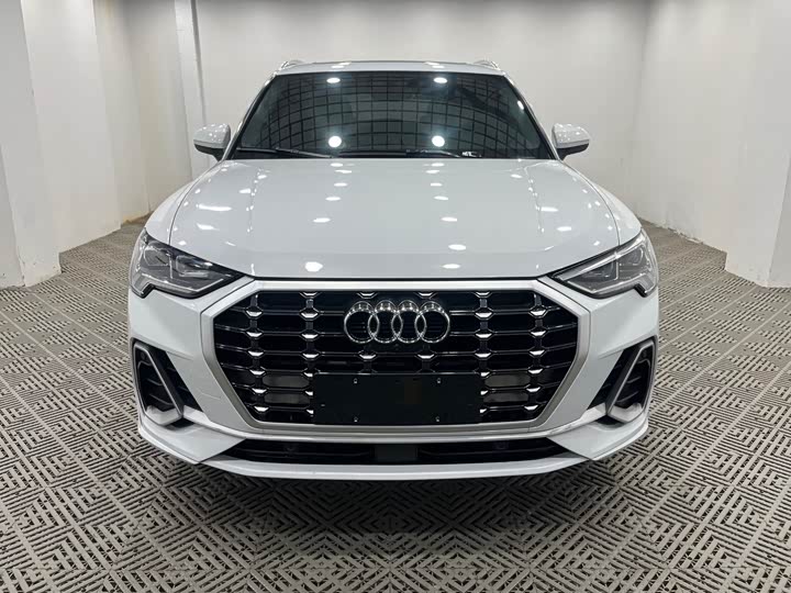 Фото 2 - Audi Q3