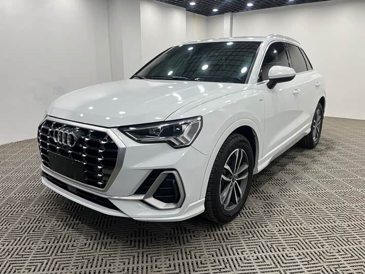 Фото 3 - Audi Q3