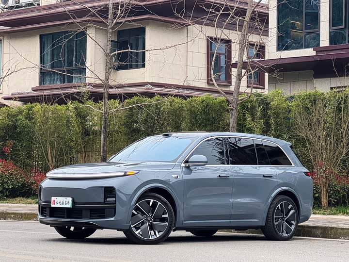 Фото 1 - LiXiang L8