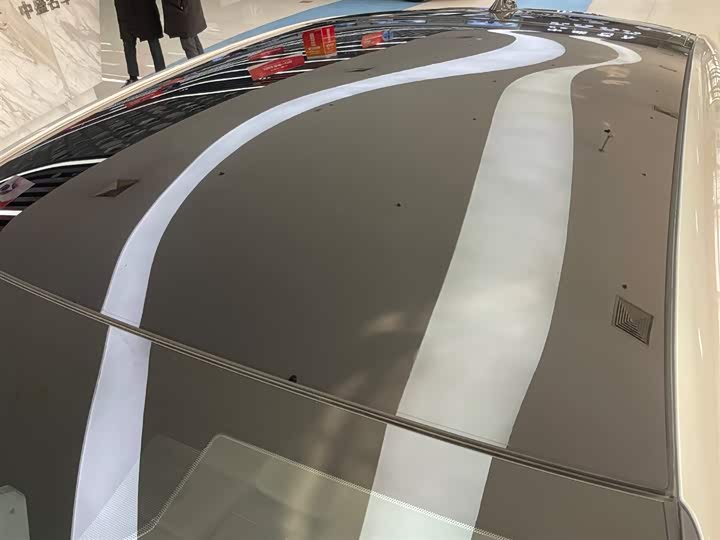 Фото 8 - Toyota Crown Sedan