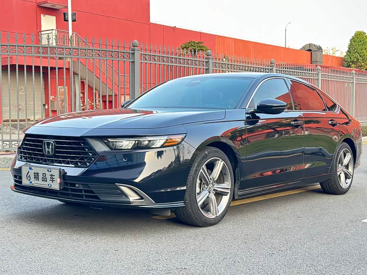 Фото 1 - Honda Accord