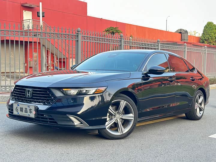 Фото 2 - Honda Accord