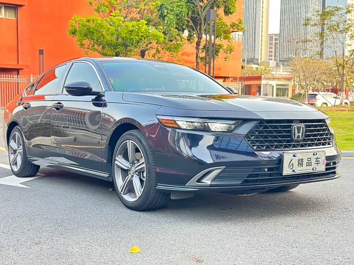 Фото 4 - Honda Accord