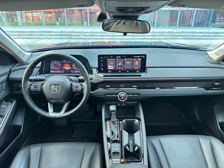 Фото 7 - Honda Accord