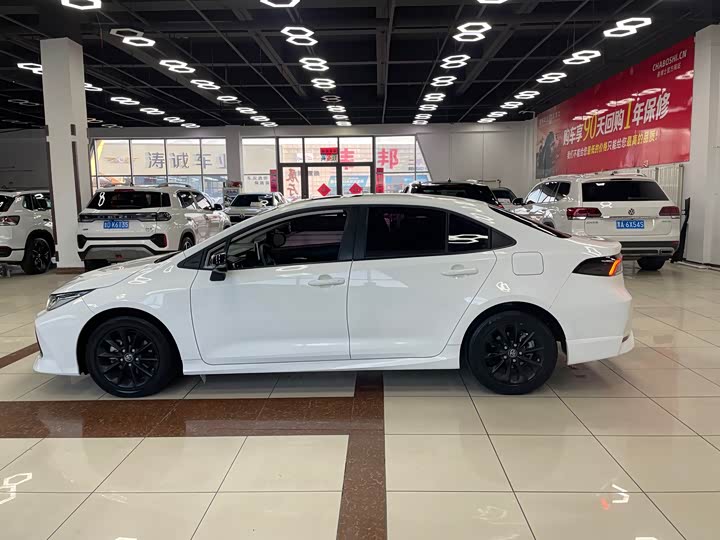 Фото 7 - Toyota Corolla