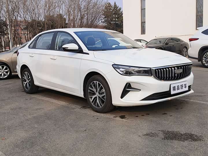 Фото 3 - Geely Emgrand