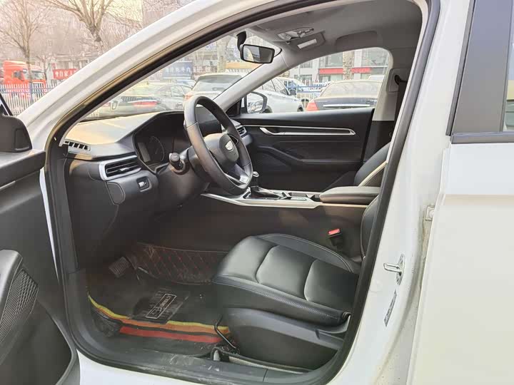 Фото 7 - Geely Emgrand