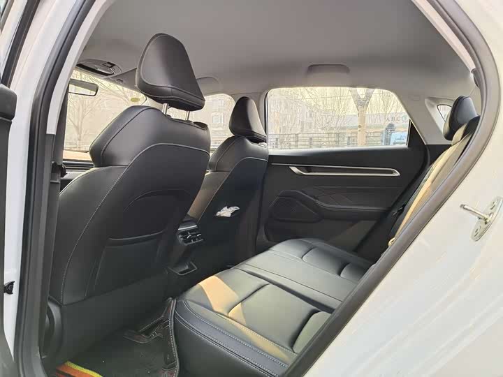 Фото 9 - Geely Emgrand